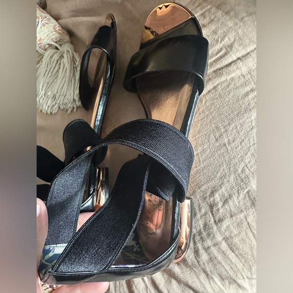 Ted Baker black sandals size EU 36 US size 6 
Ted Baker London - Picture 11 of 16